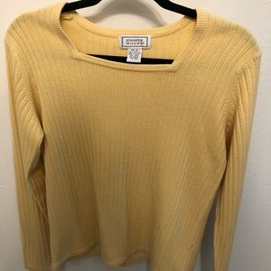 Jennifer Moore  SZ Yellow Long sleeve Square neck
